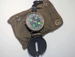 Vintage engineers lensatic directional pocket compass made in Japan