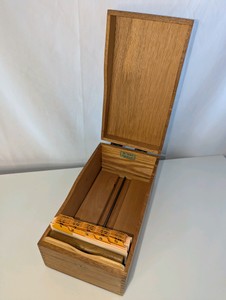 Vintage solid oak index card file box, Globe-Wernicke No. 7310-C