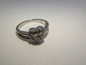 925 sterling silver diamond cluster heart ring, Size 6.75, 3.2grams