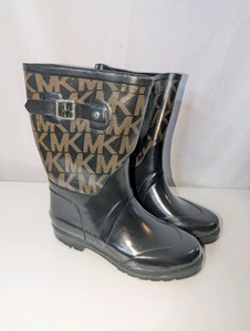 Michael Kors MK Logo mid rain boots, size 8