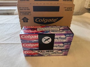 SSS. 12x 1.9oz Colgate MaxFresh w Whightening Knockout