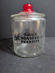 Vintage Toms Toasted Peanuts Glass Counter Jar