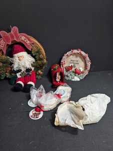 Christmas Decor Mixed Set Santa Wreath Cardinal Tray Mailbox
