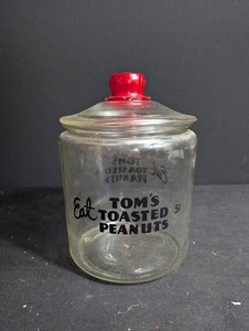 Vintage Toms Toasted Peanuts Glass Counter Jar