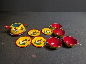 Vintage Ohio Art Tin Toy Tea Set (Lot of 9)