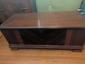 Vintage Dillingham Aromatic Cedar Chest