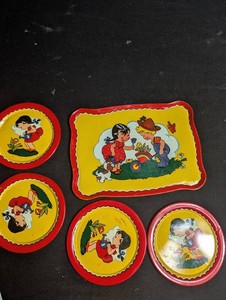 Vintage Childrens Tin Tray & Plate Set (Lot of 5)