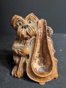 Carved Dog Pipe Holder Give Your Pipe A Rest