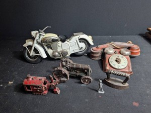 Vintage Toy Motorcycle & Cast Metal Toy Vehicles Mixed Lot