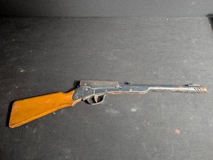Vintage Daisy Mfg Co Number 961 BB Rifle