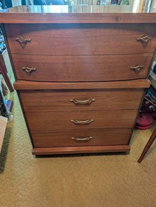 Vintage Mid-Century Walnut 5-Drawer Dresser