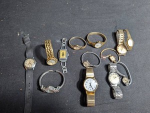 Vintage Watch Mixed Lot Timex Bulova Benrus Wyler Carriage