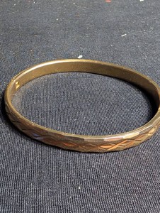 Vintage Gold Tone Etched Bangle Bracelet