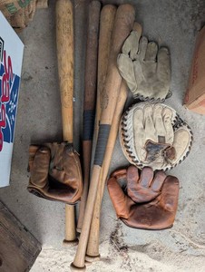 Vintage Louisville Slugger & Wilson Baseball Gear Mixed Lot