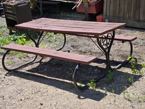 Outdoor Metal Frame Wooden Picnic Table