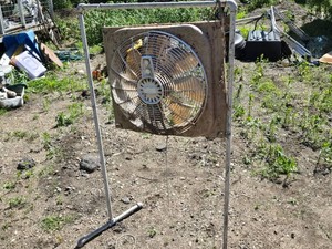 Box Fan with Stand and Controls - Works after a little persuasion