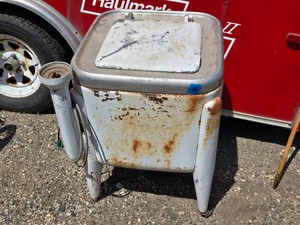 Maytag Vintage Washing Machine with Built-in Wringer - Found 4th Wheel