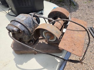 Westinghouse 13 HP Motor with Grinding Wheels - Not Working