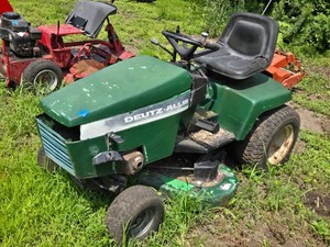 Deutz-Allis 1714 Riding Lawn Mower  - Parts or Repair