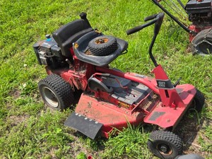 Snapper SR 95 30-Inch Riding Lawn Mower  - Parts or Repair