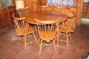 Colonial Maple Dining Set
