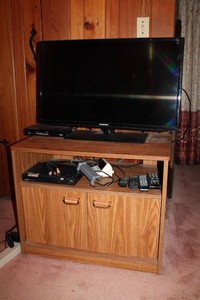 Samsung 32 Television, Electronics &amp Cabinet