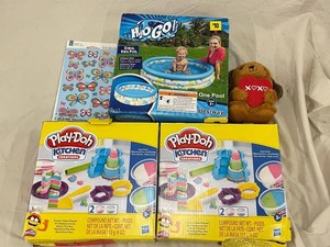 H2OGO Pool, Play-Doh Sets, Butterfly Sheets & Plush Bear Mixed Lot