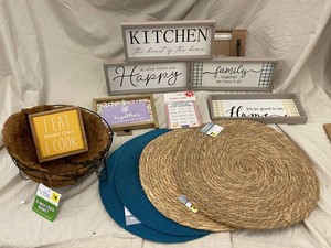 Kitchen Wall Decor, Baskets & Placemats Mixed Lot