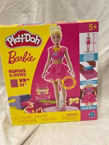 Play-Doh Barbie Ruffles & Bows Fashion Set