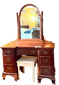 Vintage Vanity Dresser With Mirror