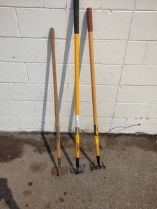 Long-handled lawn and gardening tools