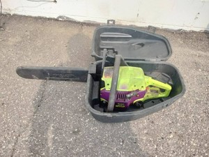 Poulan Wild Thing 18-inch gasoline-powered chainsaw
