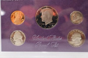 Vintage 1984 United States Proof Set - 5 Coins