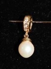 14K Gold Pearl & Diamond Necklace Pendant