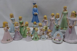 Enesco Growing Up Birthday Girls Figurine Collection (Blonde)