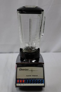 Vintage 1970s Osterizer 10 Cycle-Blender with Glass Pitcher