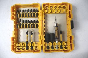 DeWalt Assorted Screwdriver Bit Set With Storage Case