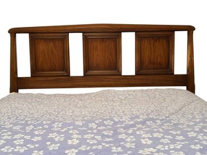 LBR - Queen Bed Vintage Wood Headboard With Bedding Set