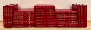 LLR - Books - World Book Encyclopedia & Year Books (Lot of 28)