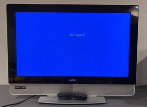 LLR - Flat Screen TV Vizio 32 Inch VX32L HDTV10A With Remote