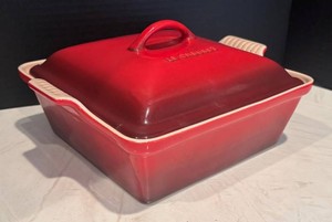 LR - Le Creuset Covered Baker