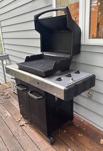 BD - Weber Spirit 3-Burner Gas Grill