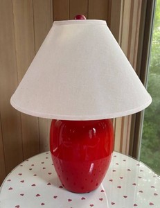 P - Radiant Red Table Lamp