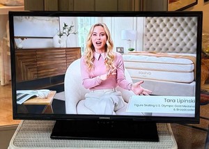 P - Samsung 32-Inch TV Model UN32EH4003F