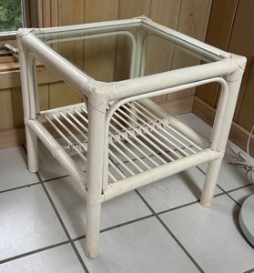P - Vintage Rattan Glass Top Accent Side Table