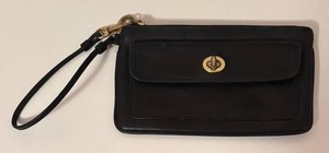 BR1 - Coach Leather Clutch Wristlet Handbag