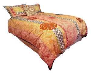 BR1 - Style & Co. Home FullQueen Duvet Cover, Pillow Shams and Accent Pillow