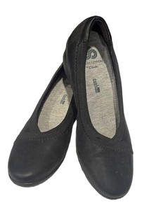 LR - Clarks Cloudsteppers Womens Flats Size 5