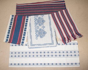 Red & Blue Table Runner Collection