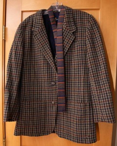 Liz Sport 100% Wool Jacket & Stringbean WoolSilk Tie